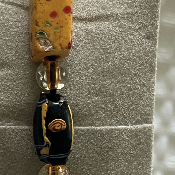 Authentic African trade beads have plastic spacers in here for modern appeal - Picture 3 of 3